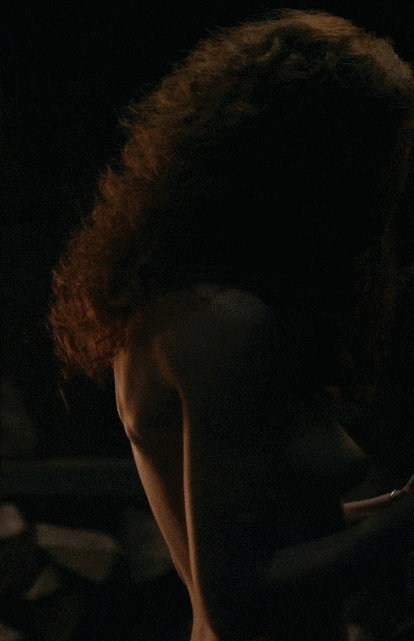 Sophie-Skelton---Outlander-S04-E08-6.gif