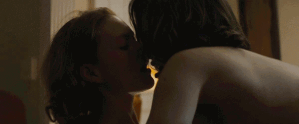 Anna-Paquin-Holliday-Grainger---Tell-It-to-the-Bees-4.gif