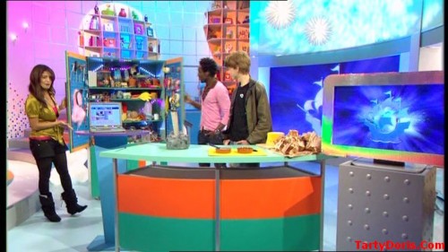 Konnie Huq1073