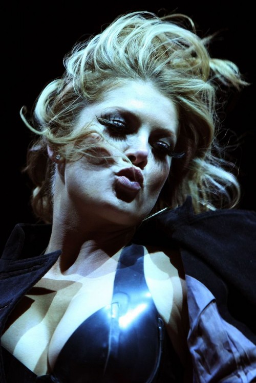 906219529 aNatalieBassingthwaighte Live8GigFeb200812