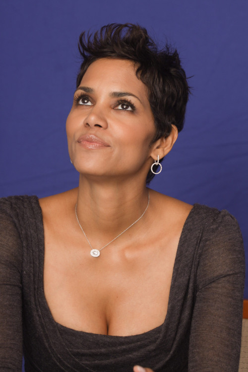 Halle MA Portraits 046
