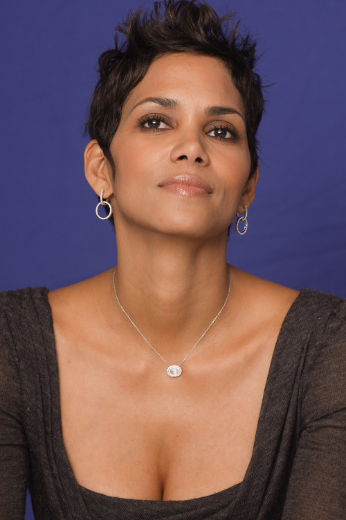 Halle MA Portraits 078
