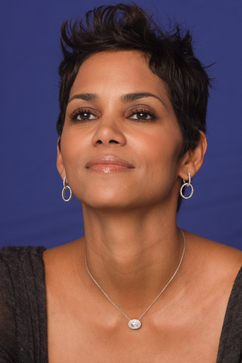 Halle MA Portraits 102